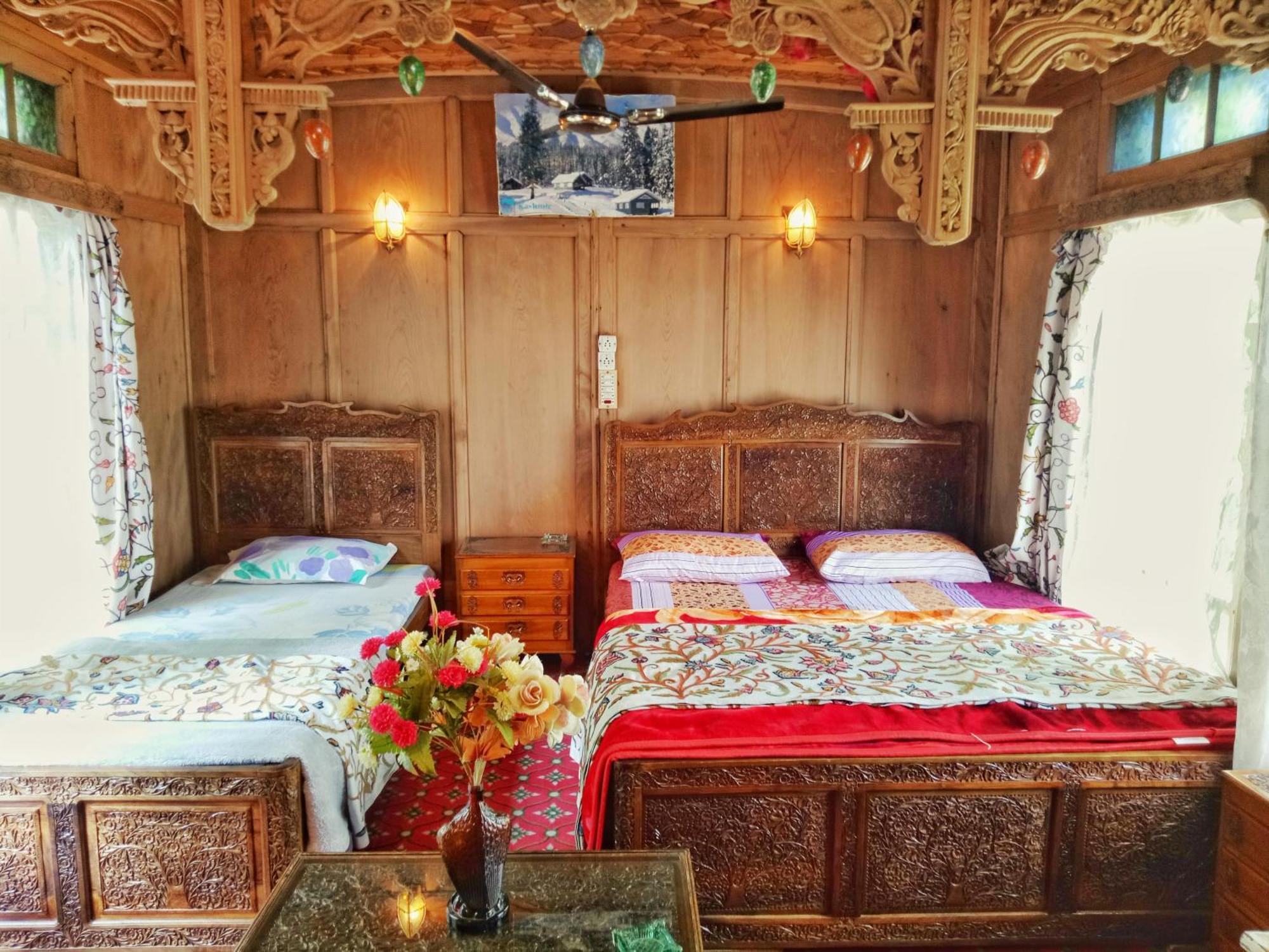 New Bul Bul Group Of Houseboats Srinagar Hotel Durgjan Kültér fotó