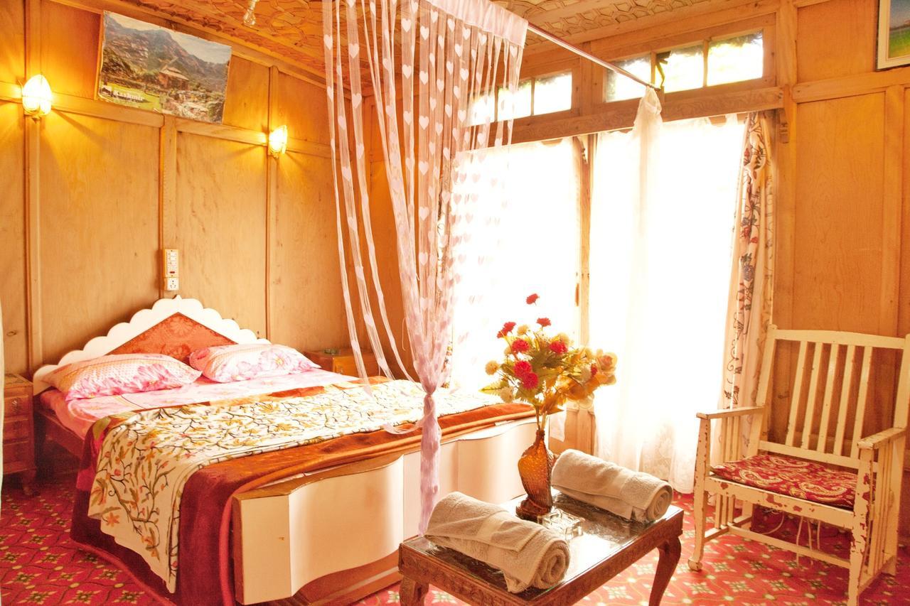 New Bul Bul Group Of Houseboats Srinagar Hotel Durgjan Kültér fotó