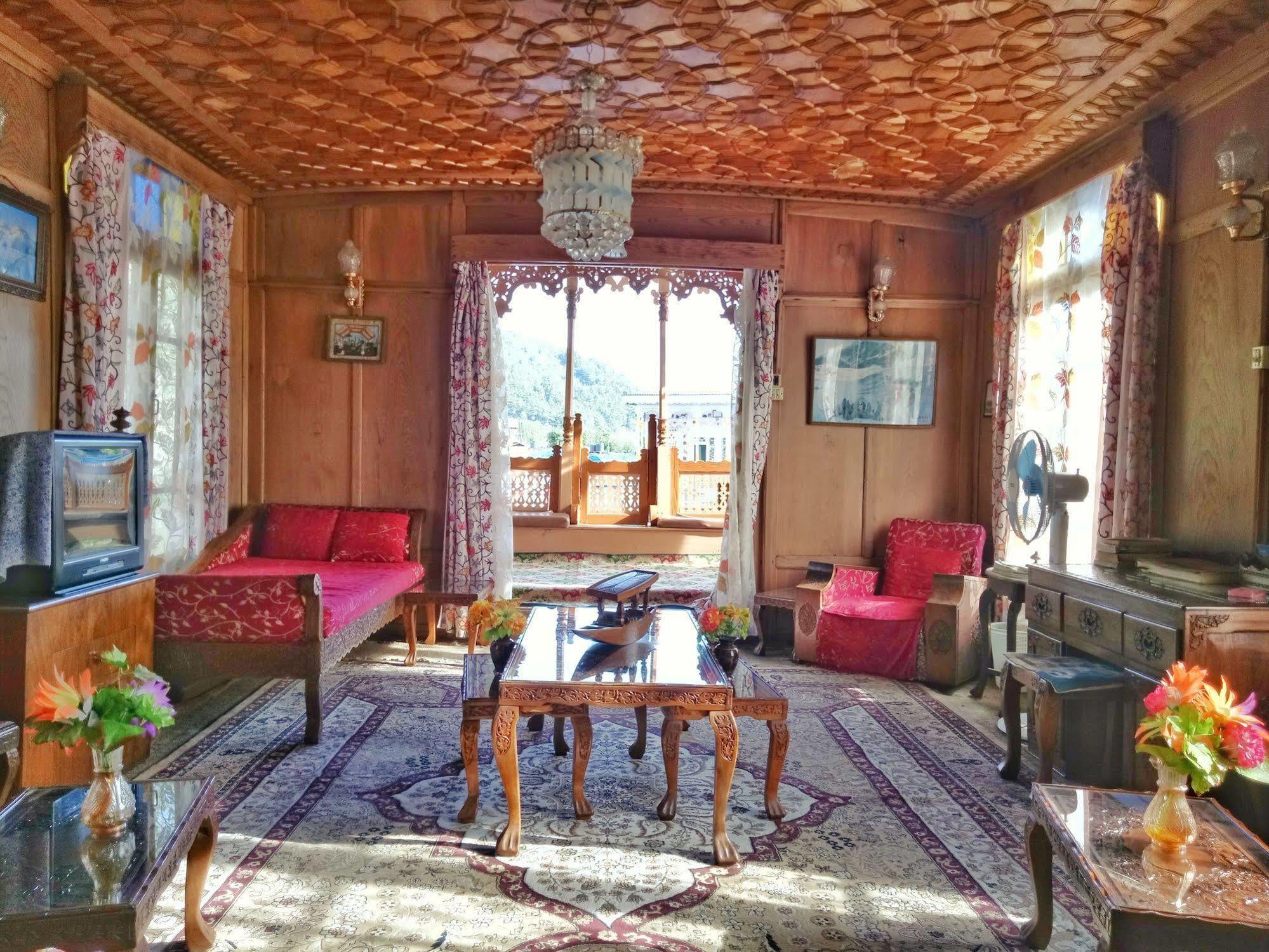 New Bul Bul Group Of Houseboats Srinagar Hotel Durgjan Kültér fotó