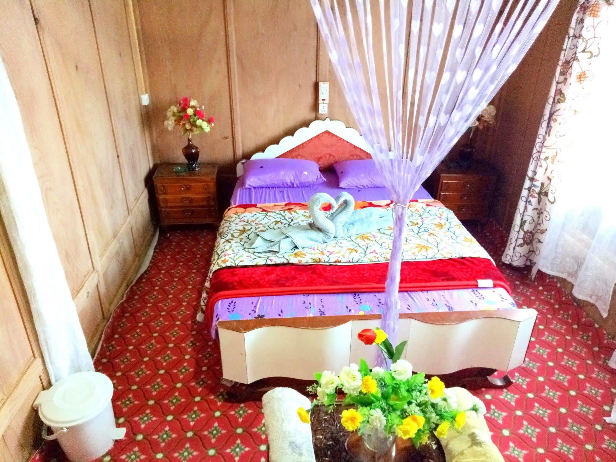 New Bul Bul Group Of Houseboats Srinagar Hotel Durgjan Kültér fotó