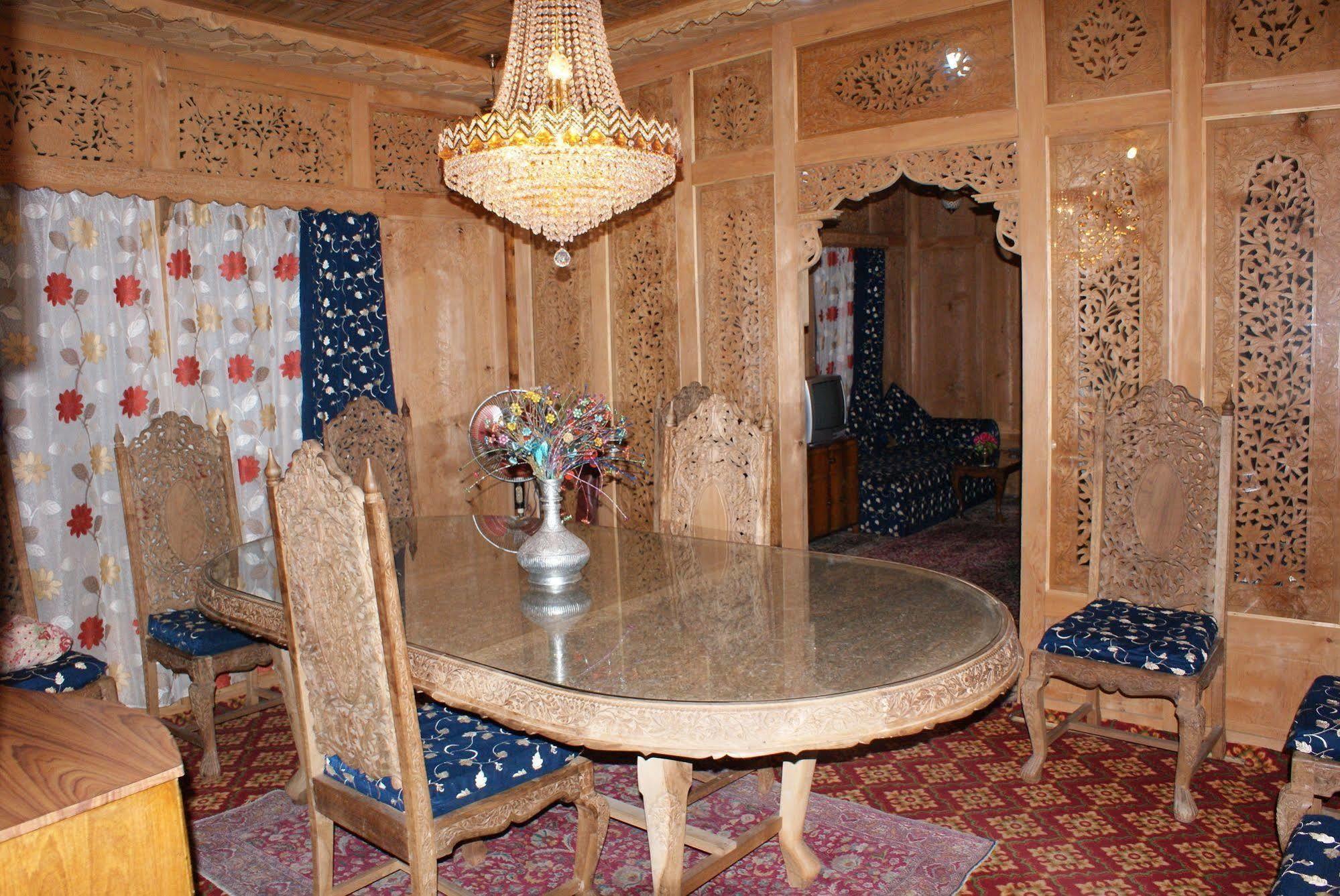 New Bul Bul Group Of Houseboats Srinagar Hotel Durgjan Kültér fotó