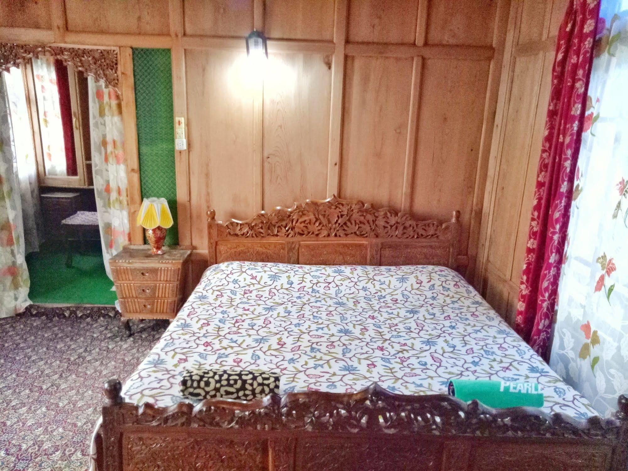 New Bul Bul Group Of Houseboats Srinagar Hotel Durgjan Kültér fotó