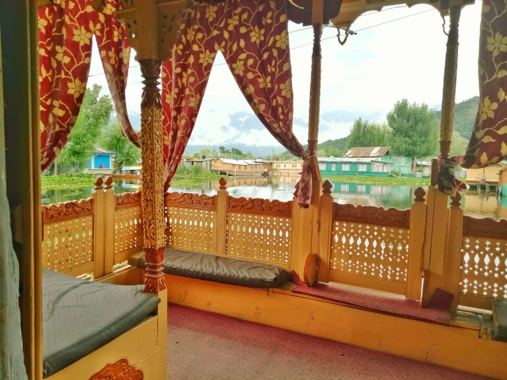 New Bul Bul Group Of Houseboats Srinagar Hotel Durgjan Kültér fotó