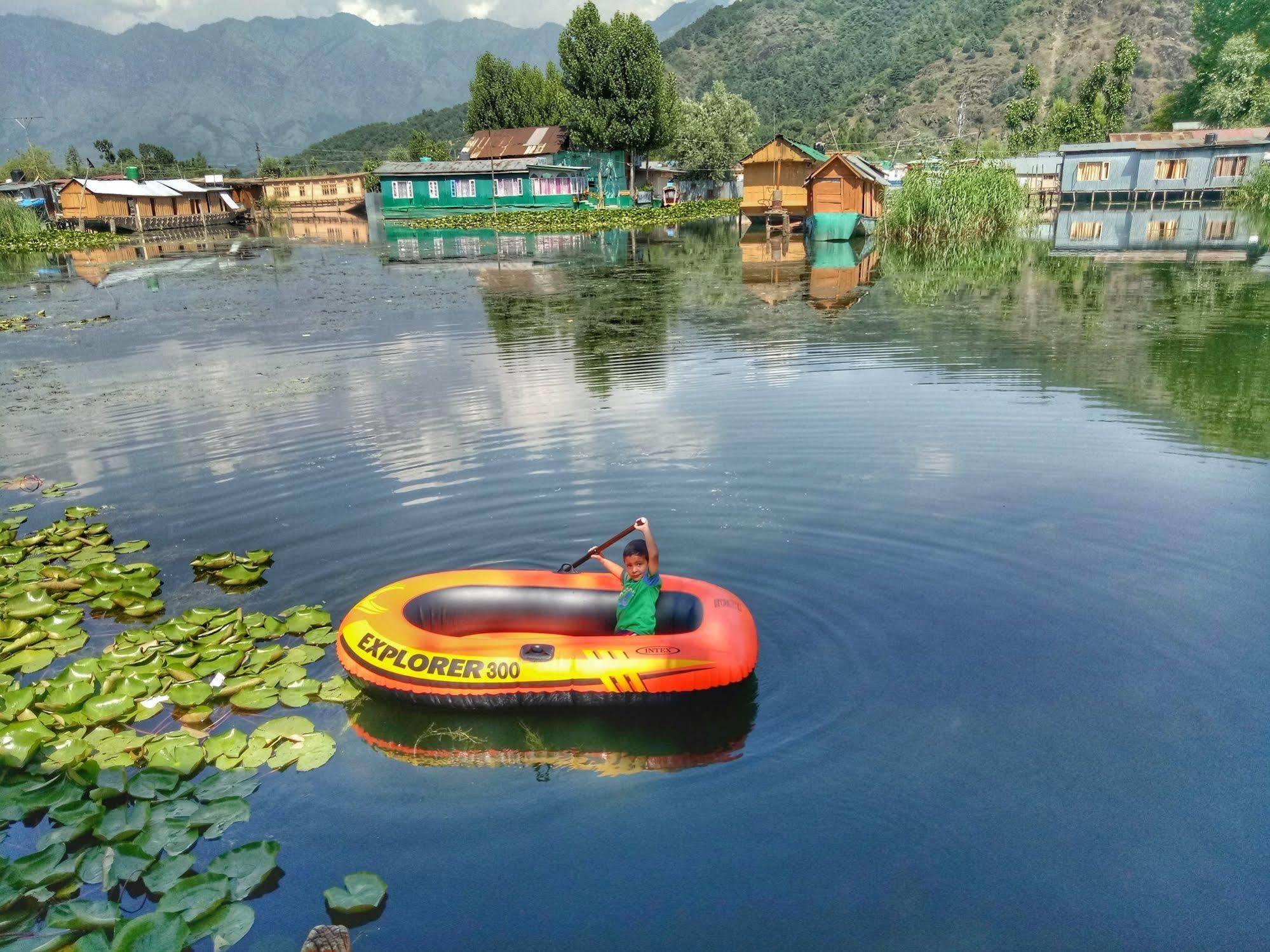 New Bul Bul Group Of Houseboats Srinagar Hotel Durgjan Kültér fotó
