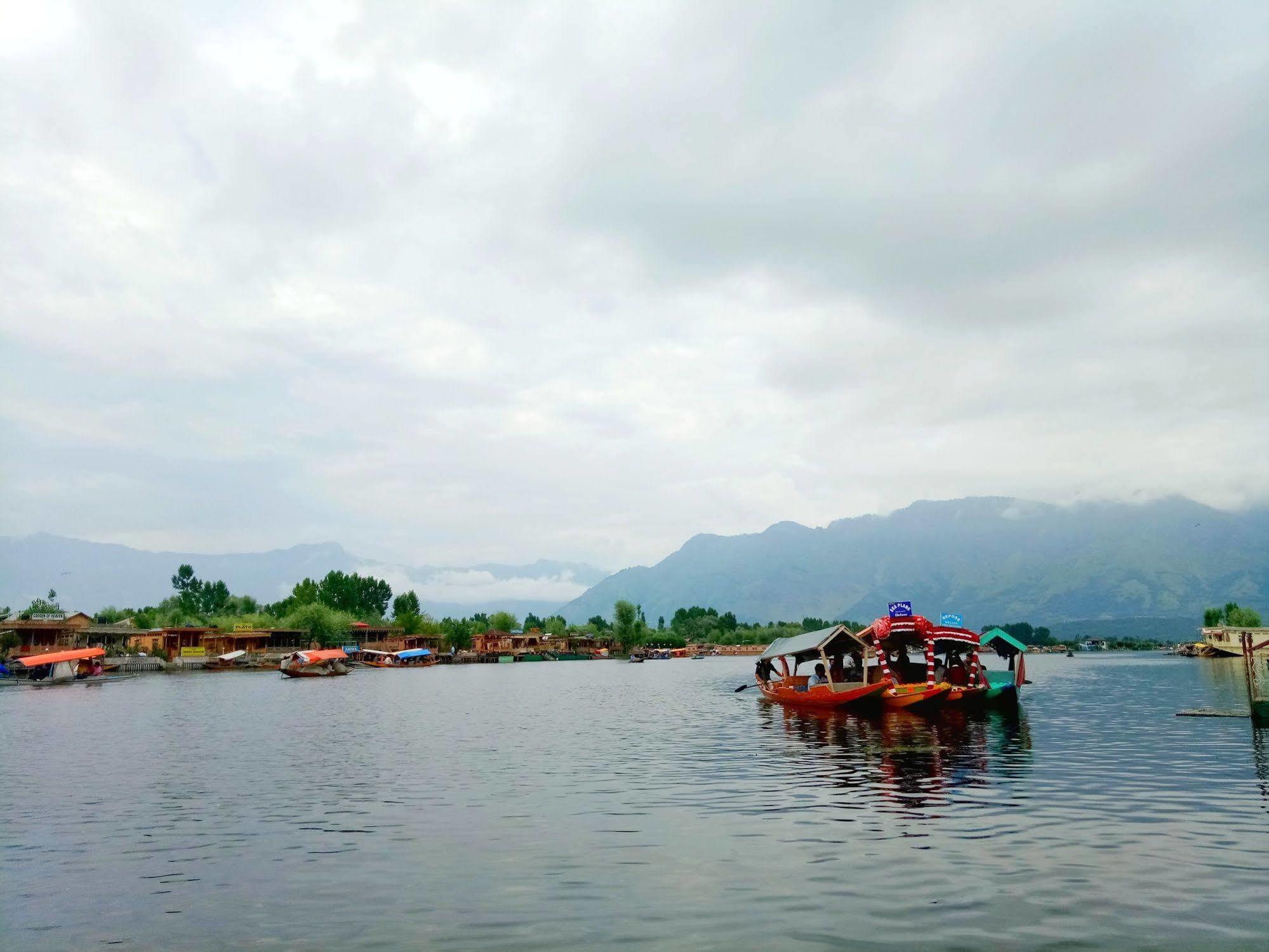 New Bul Bul Group Of Houseboats Srinagar Hotel Durgjan Kültér fotó